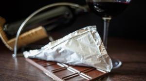 Diéta Sírtfood: schudnúť s čokoládou a červeným vínom?